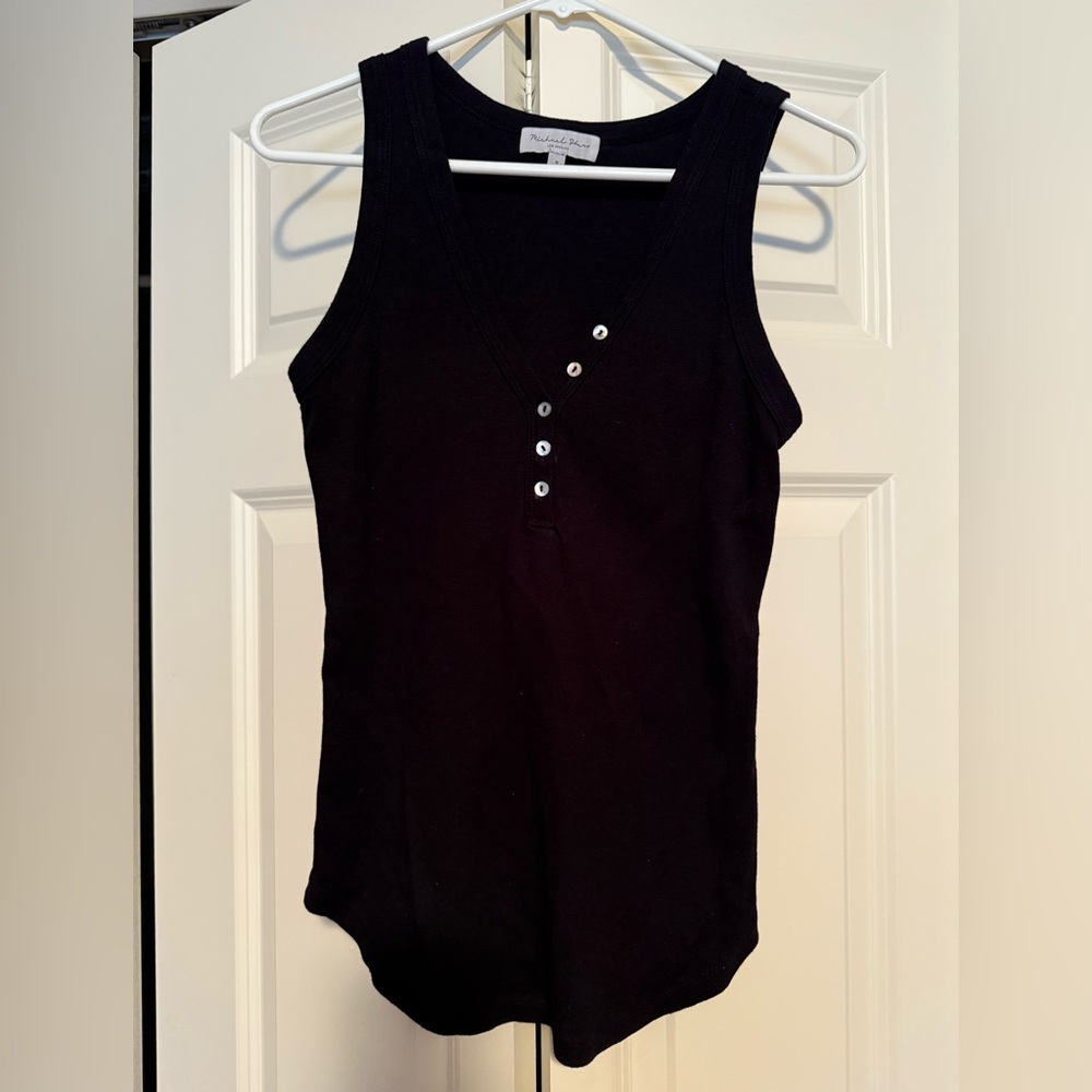 Black Sleeveless Top